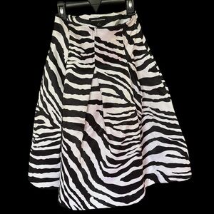 Express Zebra Print Women's Puff Bubble Skirt with pockets size 6
